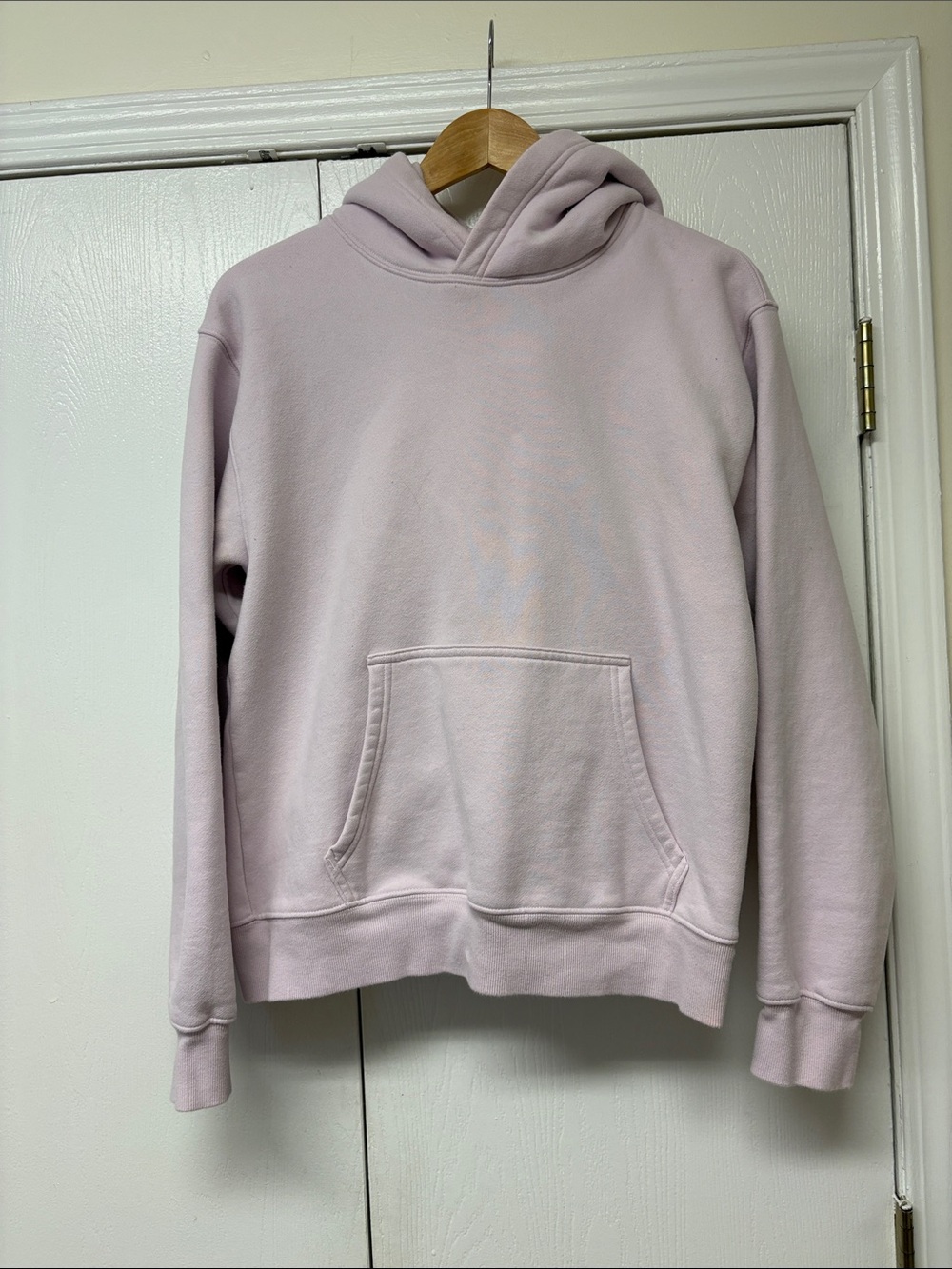 Women's Aritzia Light Lavender Hoodie Sweatshirt - size M